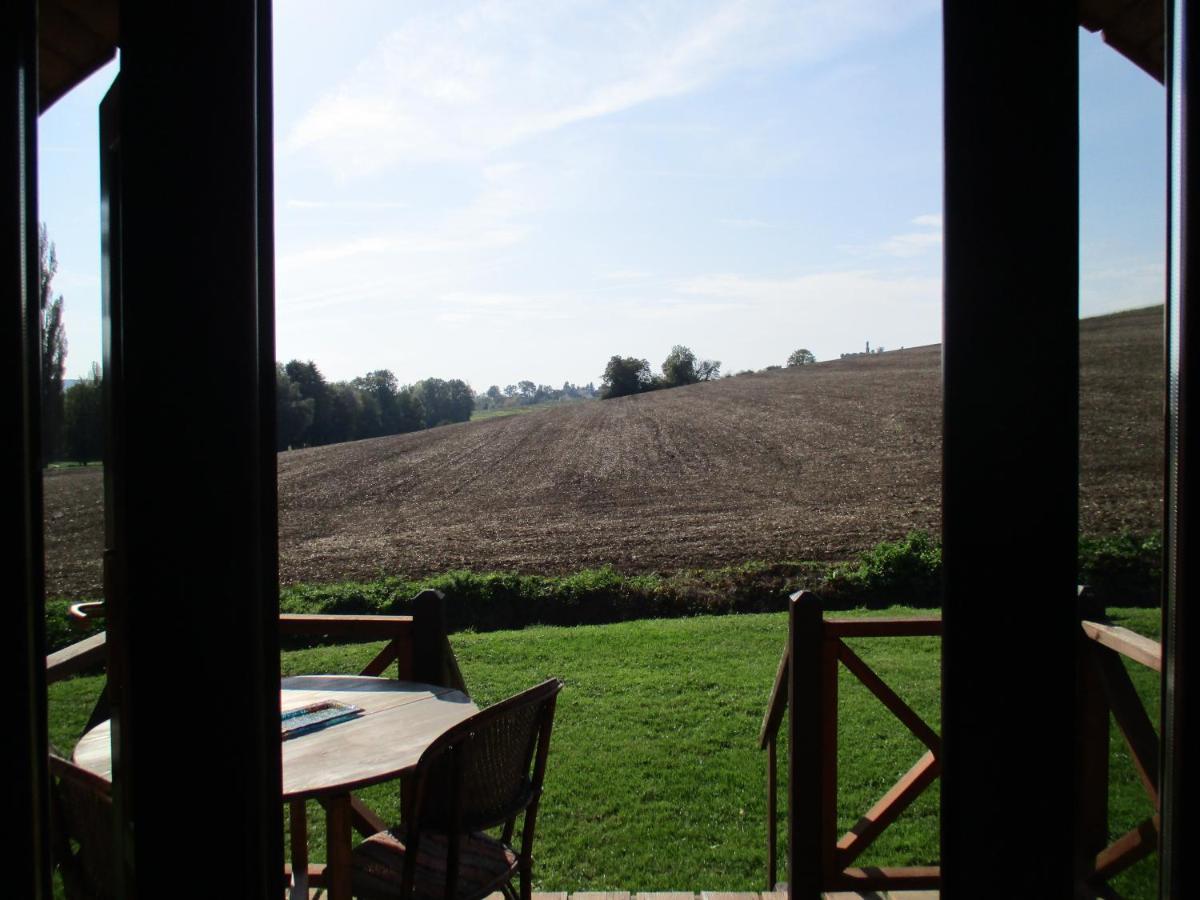 לינה וארוחת בוקר Châtillon-sur-Marne Roulotte Panoramique Du Moulin מראה חיצוני תמונה